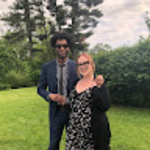 Meet your Posher, Sarah - Picture 1 of 1